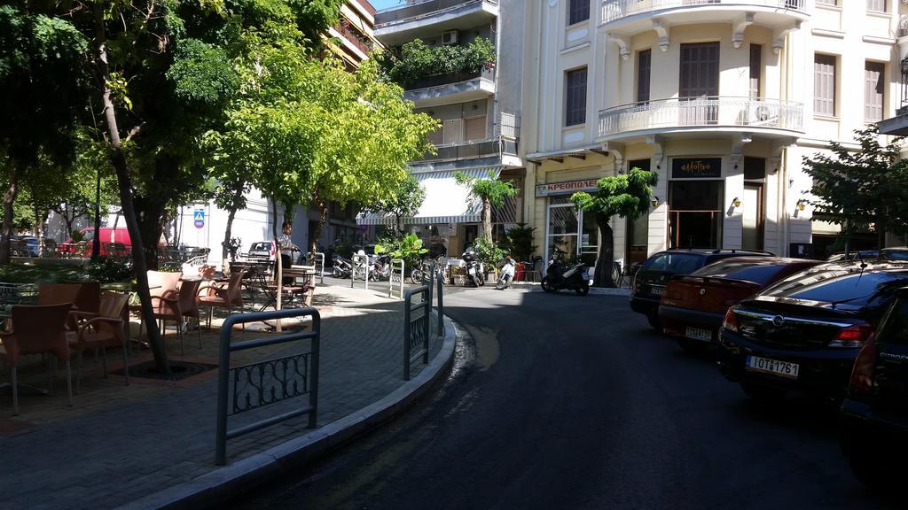 Errathens Pine Red And Taupe - Athens Center Daire Dış mekan fotoğraf