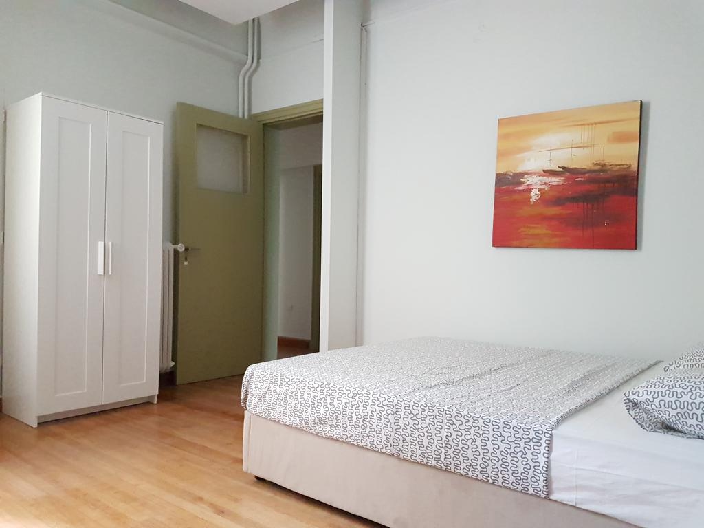 Errathens Pine Red And Taupe - Athens Center Daire Dış mekan fotoğraf