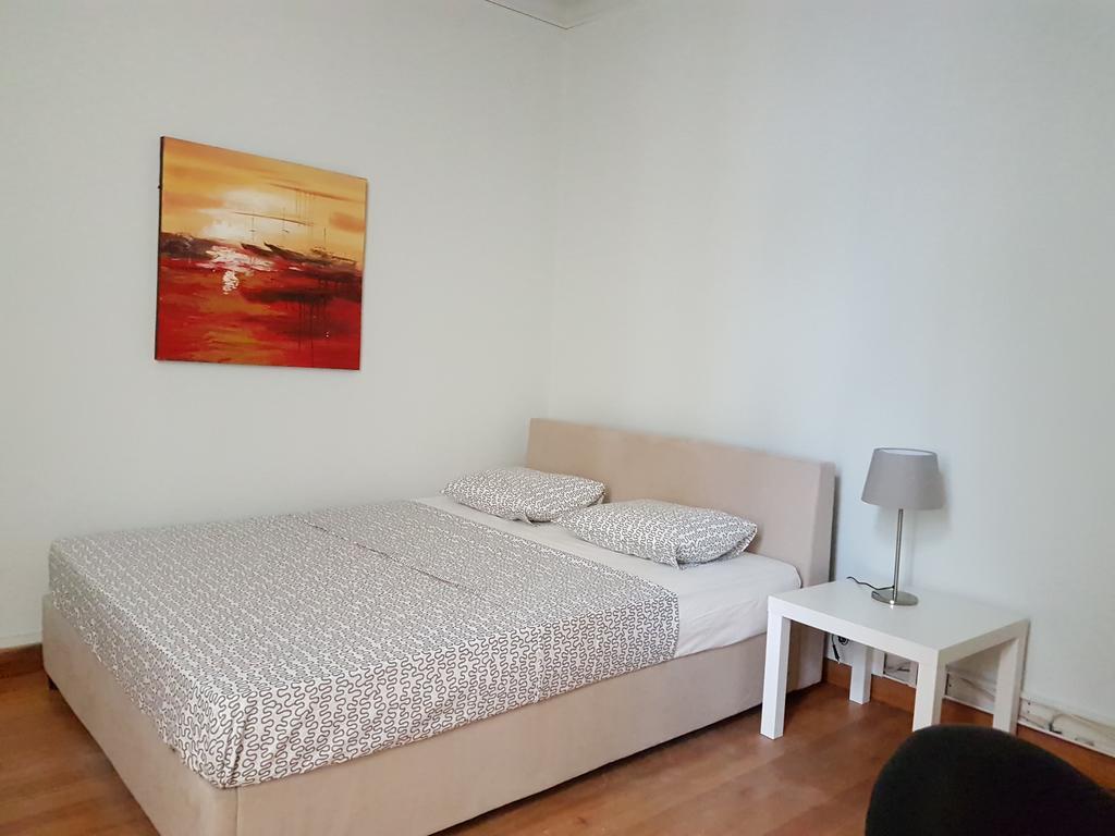 Errathens Pine Red And Taupe - Athens Center Daire Dış mekan fotoğraf