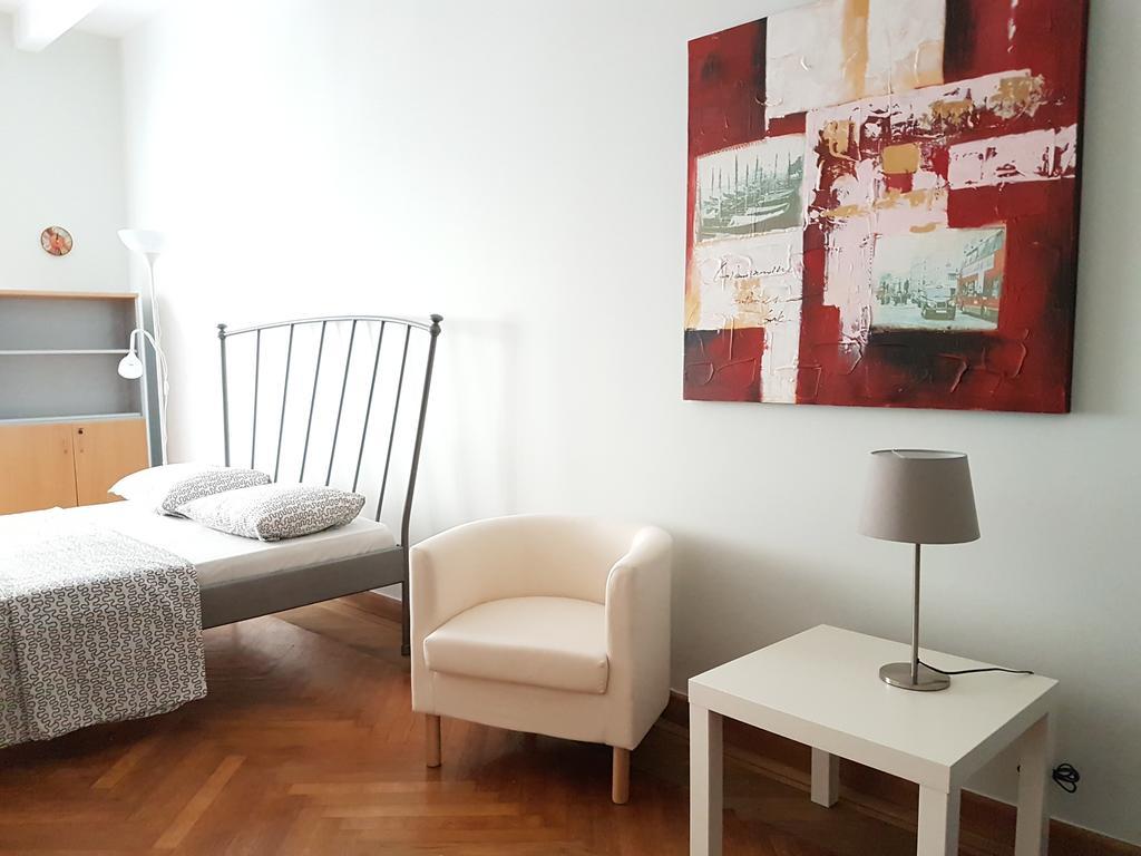 Errathens Pine Red And Taupe - Athens Center Daire Dış mekan fotoğraf