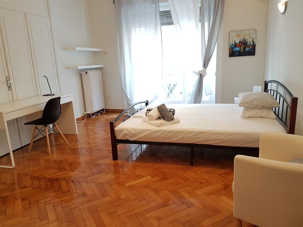 Errathens Pine Red And Taupe - Athens Center Daire Dış mekan fotoğraf