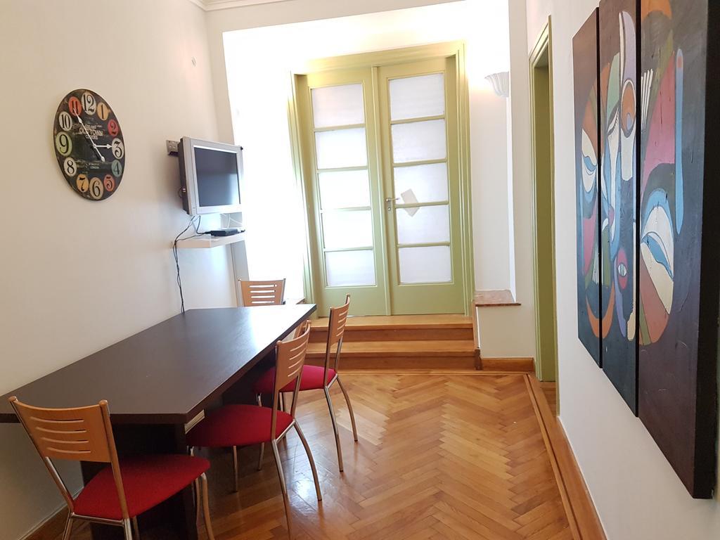 Errathens Pine Red And Taupe - Athens Center Daire Dış mekan fotoğraf