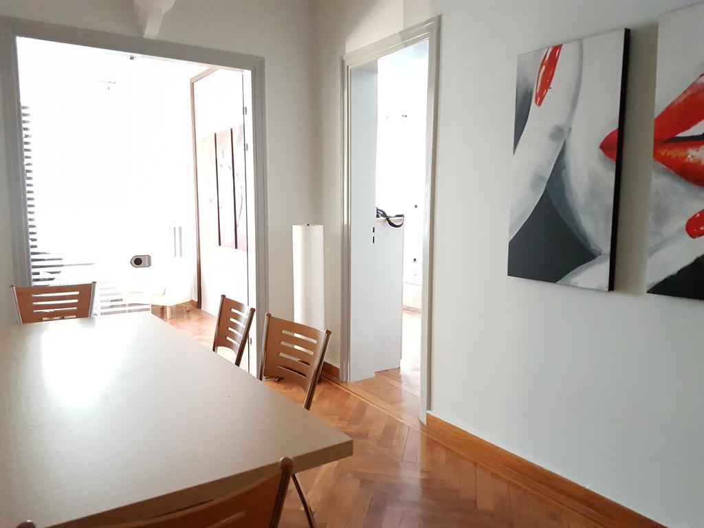 Errathens Pine Red And Taupe - Athens Center Daire Dış mekan fotoğraf
