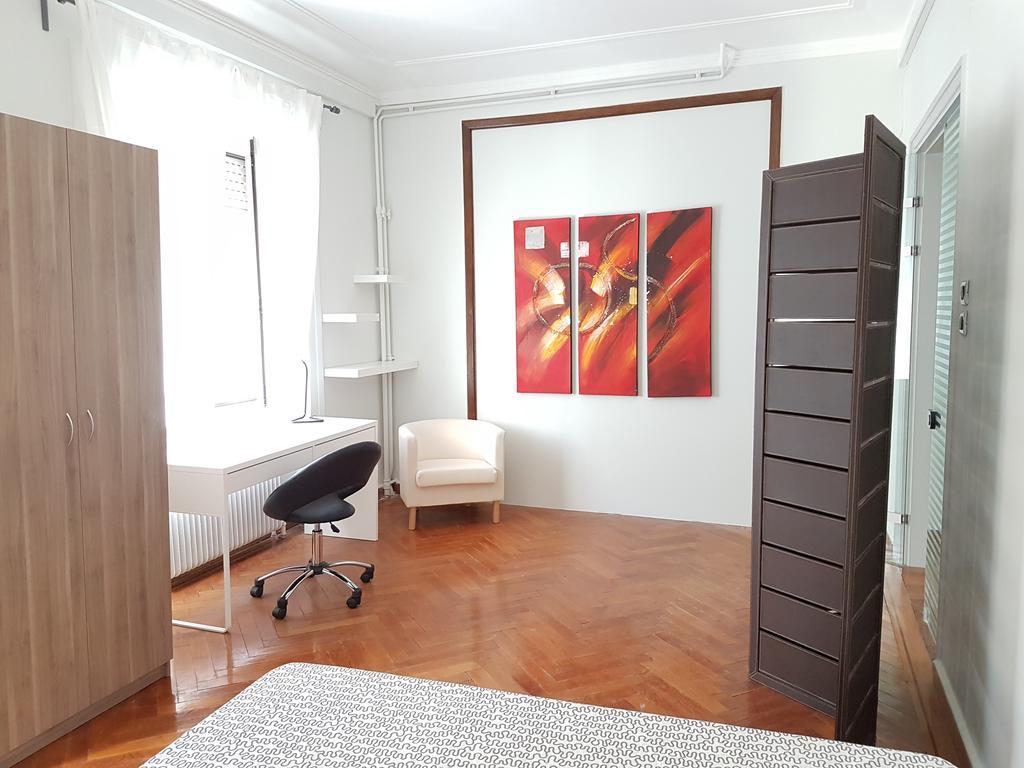 Errathens Pine Red And Taupe - Athens Center Daire Dış mekan fotoğraf